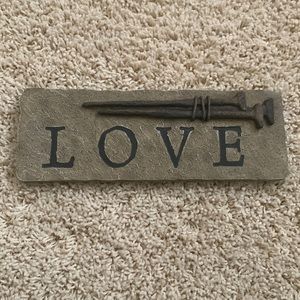 NWOT Carpentree’s Faith Collection Love sign
